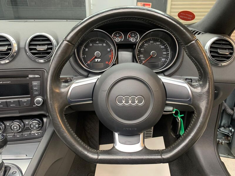 AUDI TT