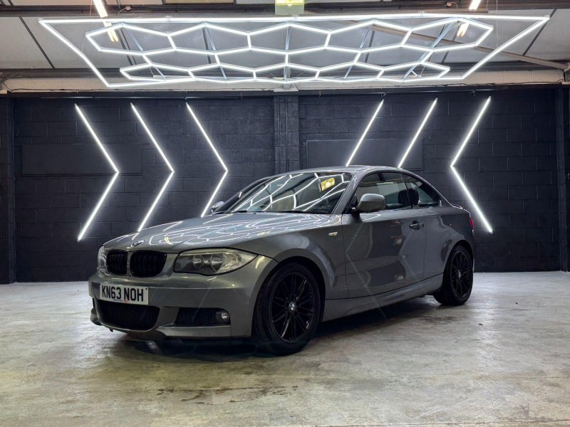 BMW 1 SERIES